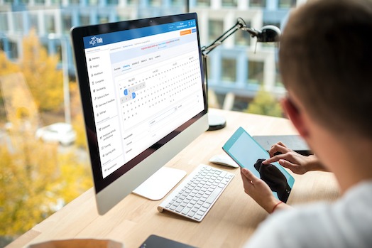 employees-using-timly-scheduler-to-digitally-manage-assets